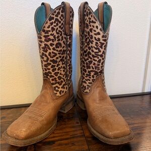 Ariat Tan Leather & Leopard Print Women's Western Boots size 7